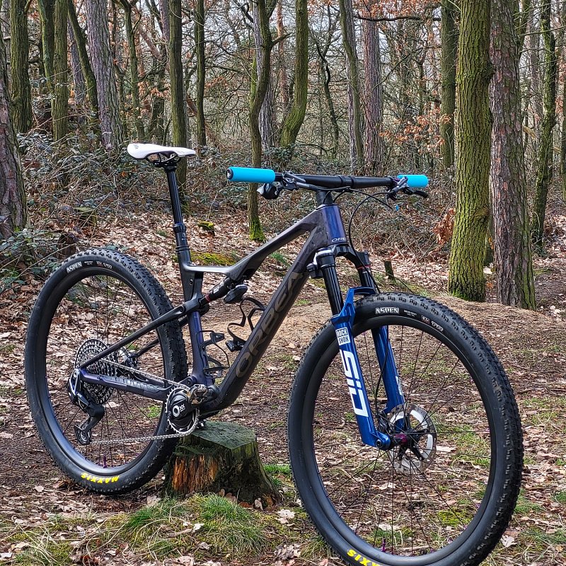 Orbea OIZ Flight Attendant
