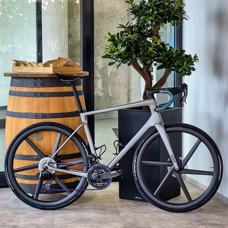 ENVE Melee Damascus Gray update Sram Force AXS E1